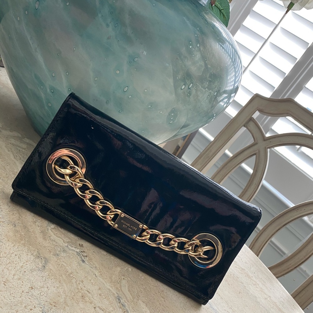 Michael Kors Knoxville Black Leather Clutch NWT